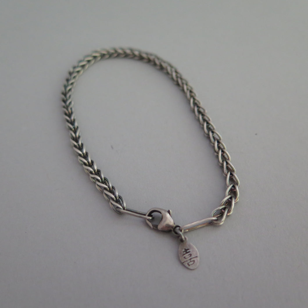 Single Loop-in-Loop 9-inch fine silver bracelet